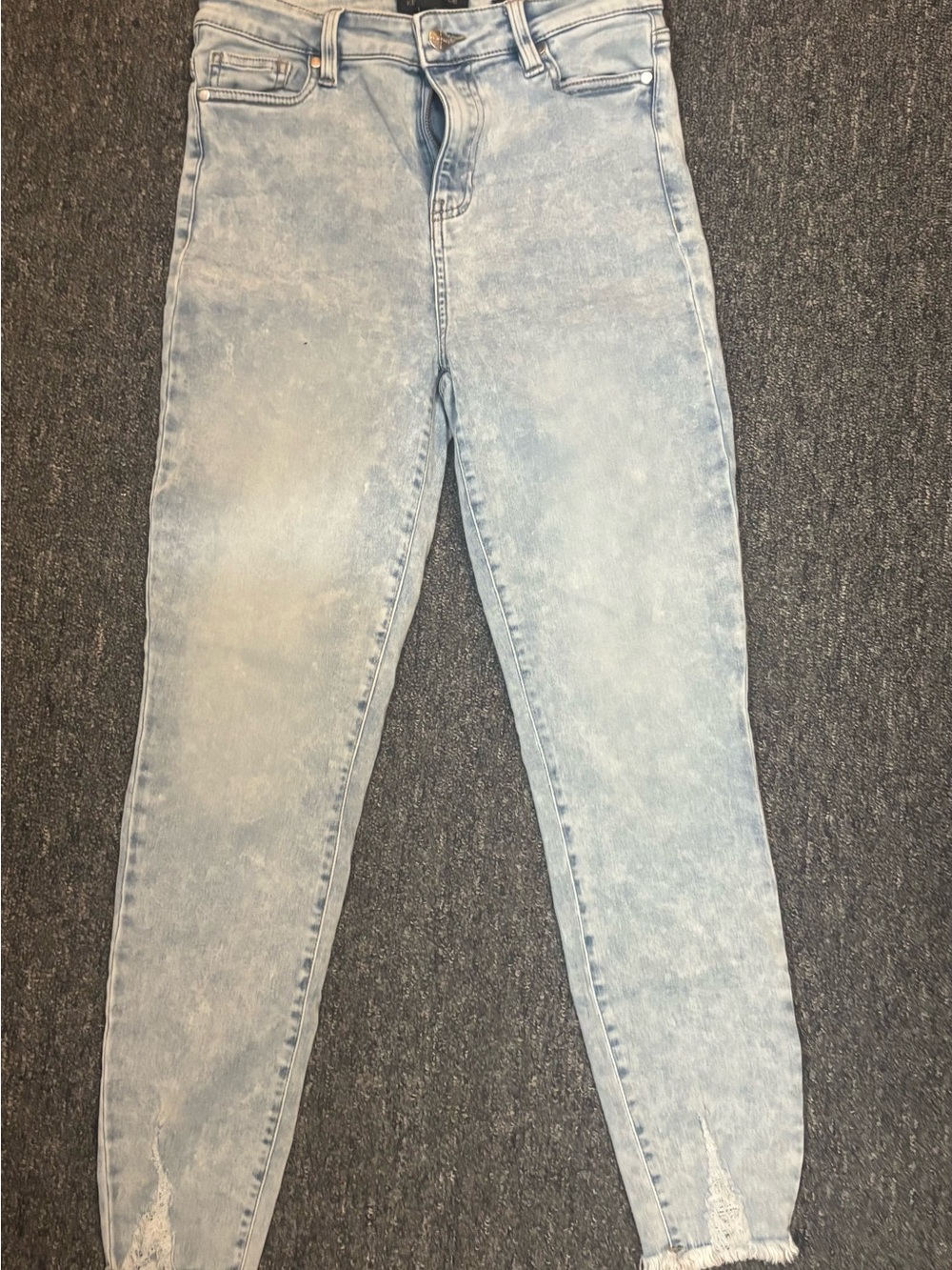 Kendall & Kylie Light Blue Acid Wash Skinny Jeans